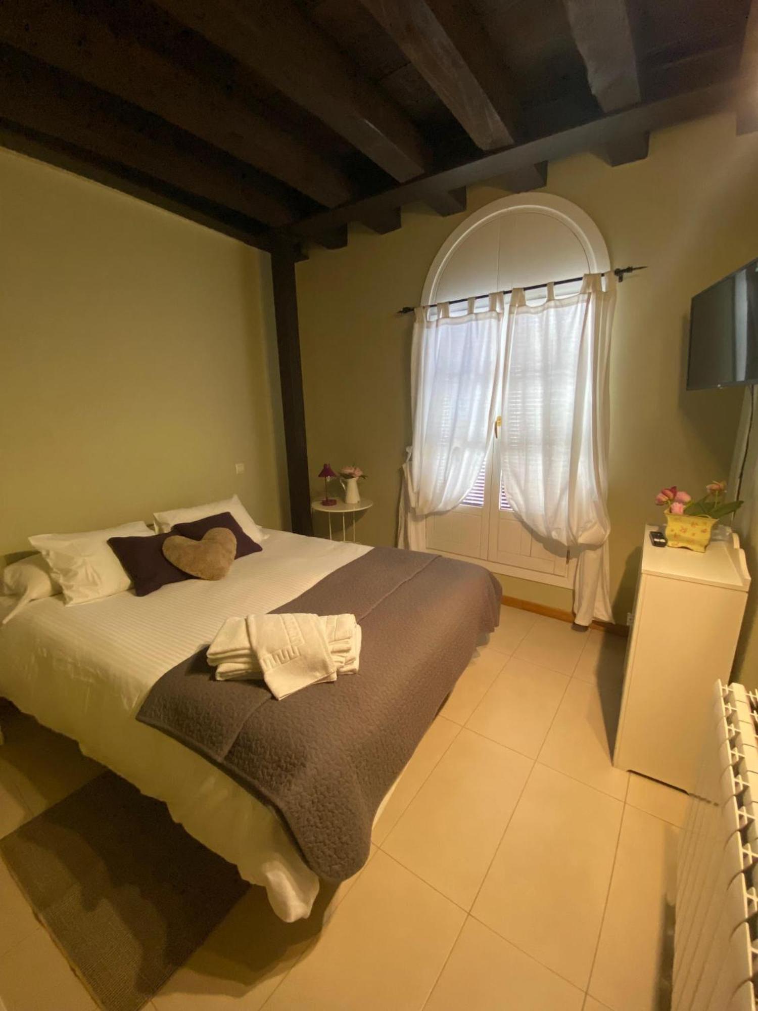Refitoleria Apartamentos Segovia Exteriör bild